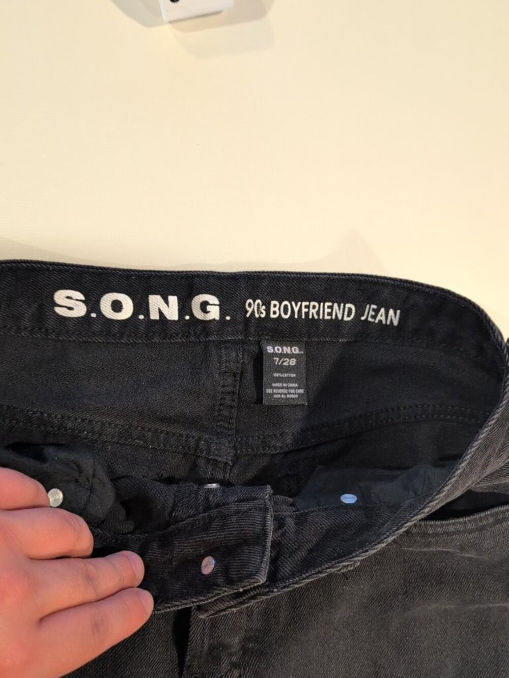 S.O.N.G Pants Women's Sz 7/28 Black 90s Boyfriend Ripped Straight Leg - Picture 2 of 14